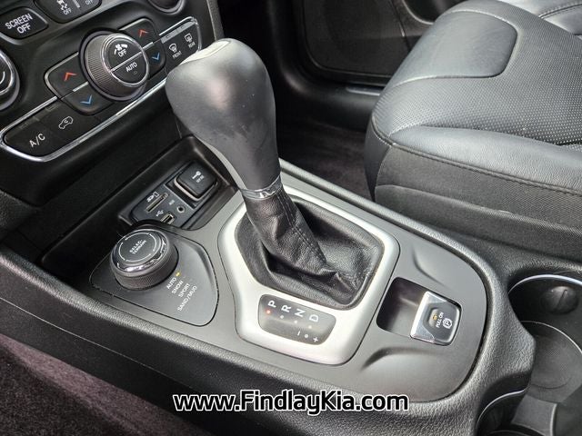 2017 Jeep Cherokee Overland