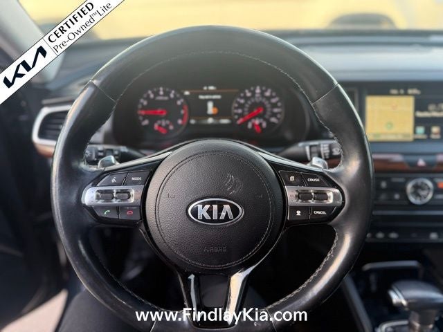 2017 Kia Cadenza Technology